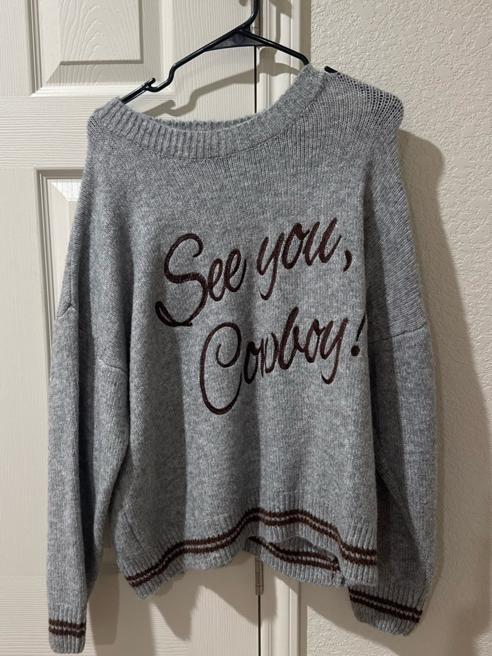Buckle Gray Knit Sweater with Brown Script